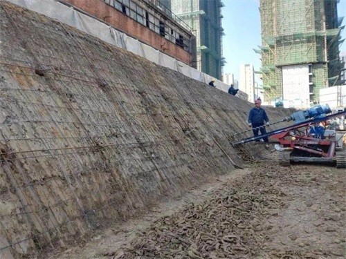 东港建筑边坡支护