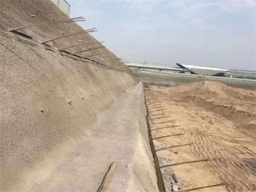 东港河道边坡加固